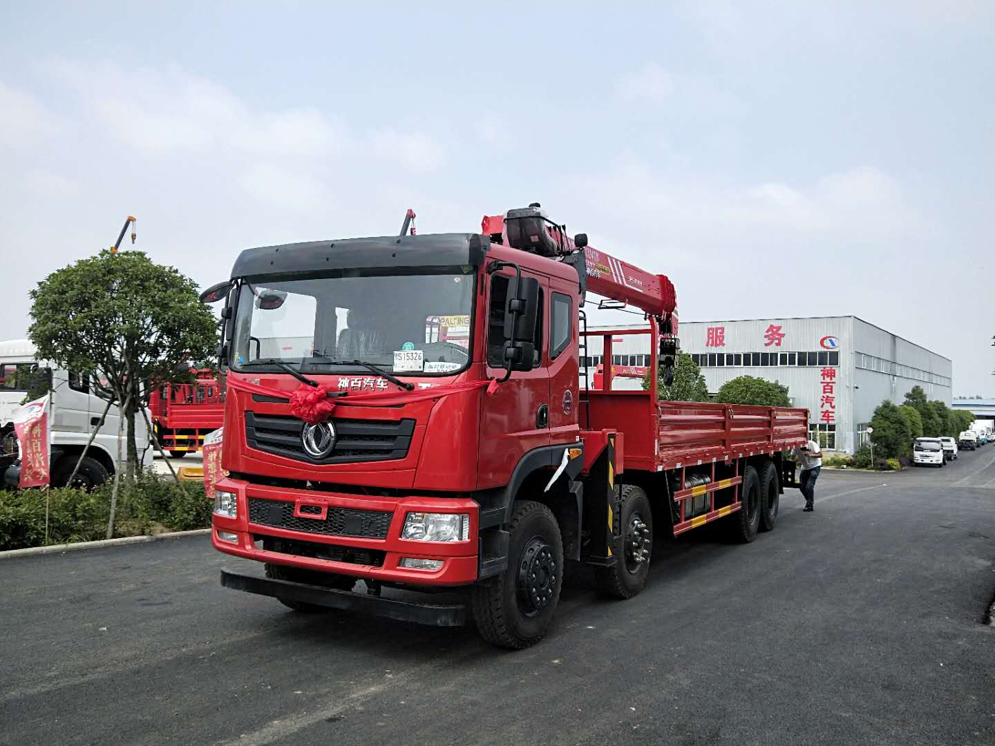 Dongfeng T5 8x4 Truck-Mounted 
